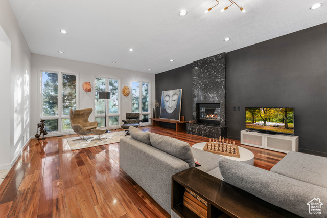 Photo 18 for MLS #2090381 at 2093 S Lakeline Dr