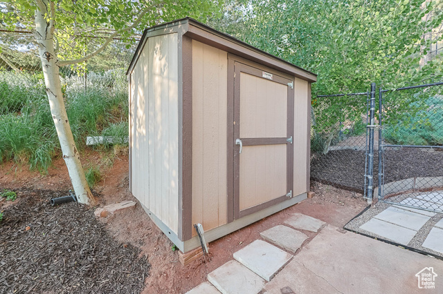 Photo 87 for MLS #2090381 at 2093 S Lakeline Dr