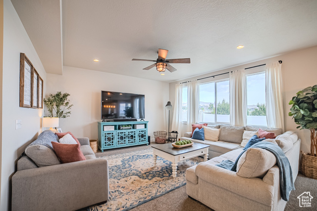 Photo 11 for MLS #2090386 at 756 W Mason Ct