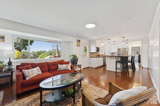 Photo 14 for MLS #2090517 at 975 E Canyon Breeze
