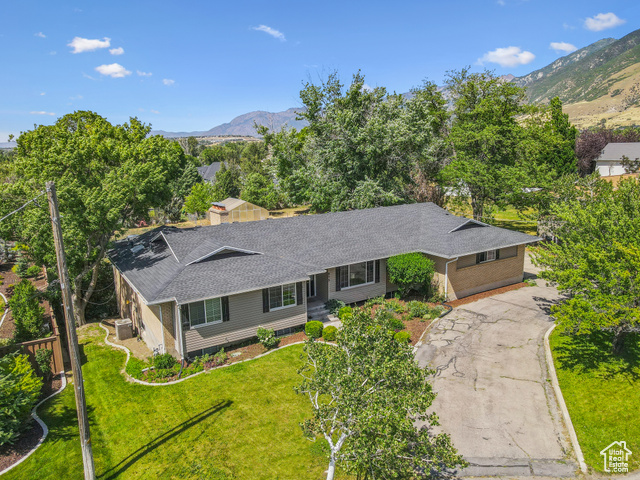 Photo 75 for MLS #2090517 at 975 E Canyon Breeze