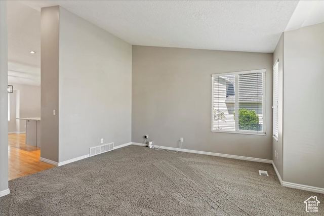 Photo 5 for MLS #2090589 at 118 E 600 South