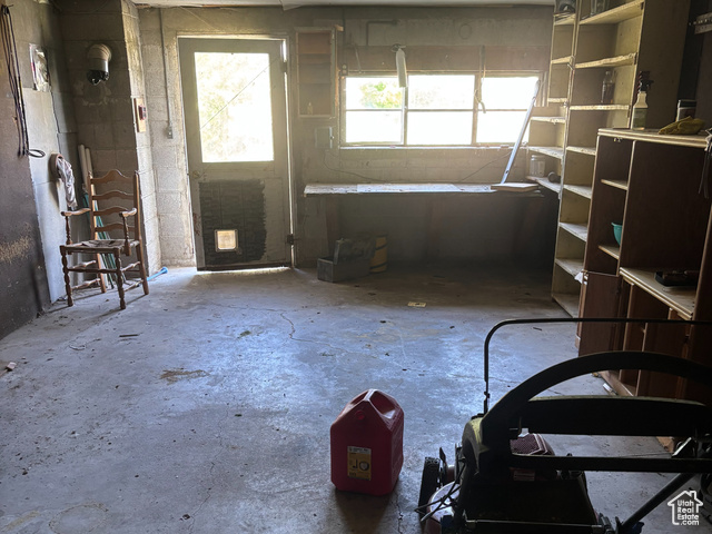 Photo 22 for MLS #2090598 at 622 S Main St