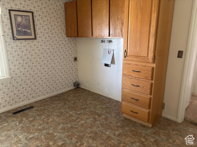 Photo 9 for MLS #2090598 at 622 S Main St