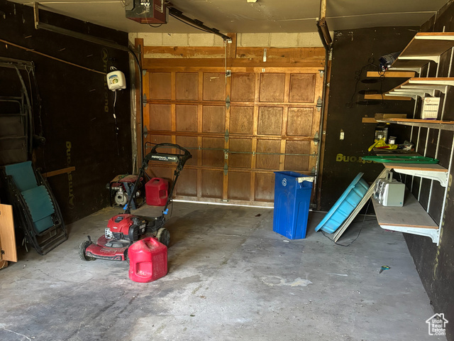 Photo 21 for MLS #2090598 at 622 S Main St