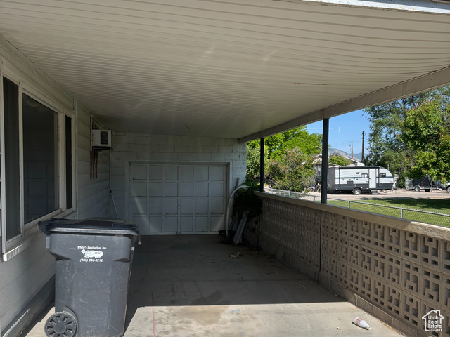 Photo 23 for MLS #2090598 at 622 S Main St