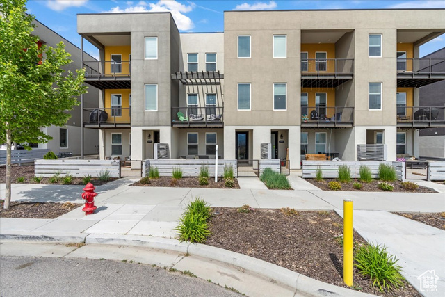 10849 S LAKE RUN RD #187, South Jordan UT 84009