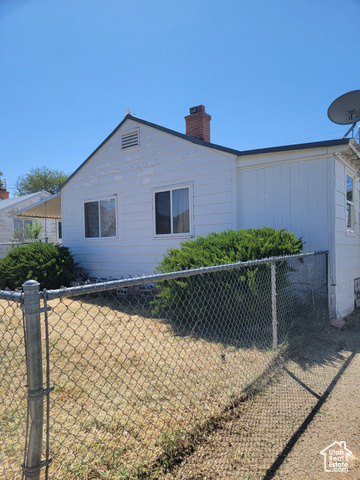 Photo 10 for MLS #2090600 at 138 W Geneva Dr