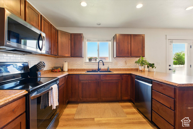 Photo 8 for MLS #2090621 at 581 W 230 North