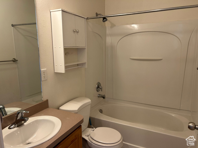 Photo 12 for MLS #2090646 at 373 S State St #10