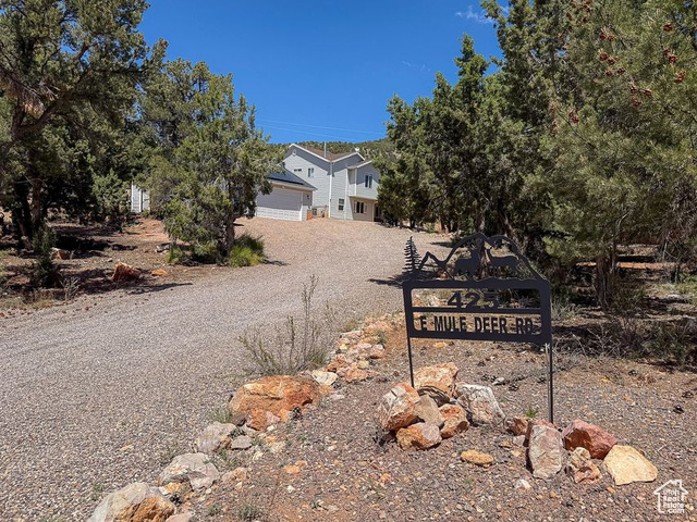 Photo 41 for MLS #2090649 at 425 E Mule Deer Rd