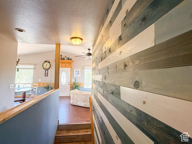 Photo 11 for MLS #2090649 at 425 E Mule Deer Rd