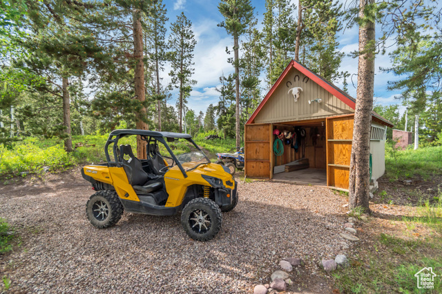 Photo 5 for MLS #2090650 at 5003 Fir Ln