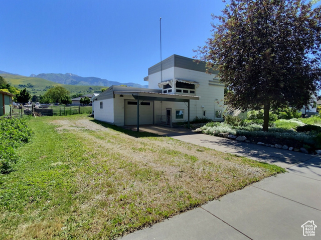 Photo 24 for MLS #2090661 at 143 S State St