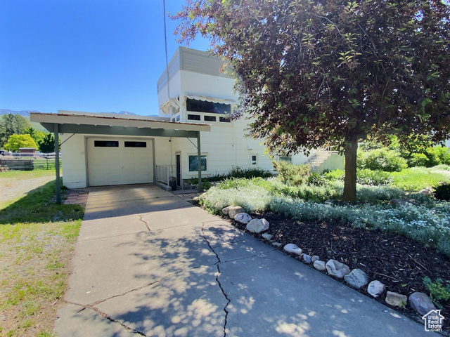 Photo 25 for MLS #2090661 at 143 S State St
