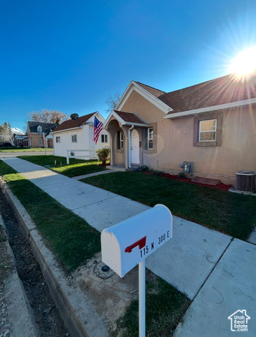 Photo 3 for MLS #2090678 at 115 N 300 East