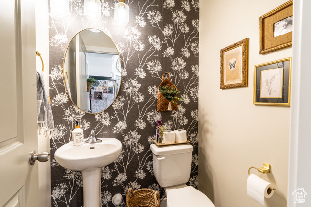 Photo 8 for MLS #2090700 at 3133 S 350 West