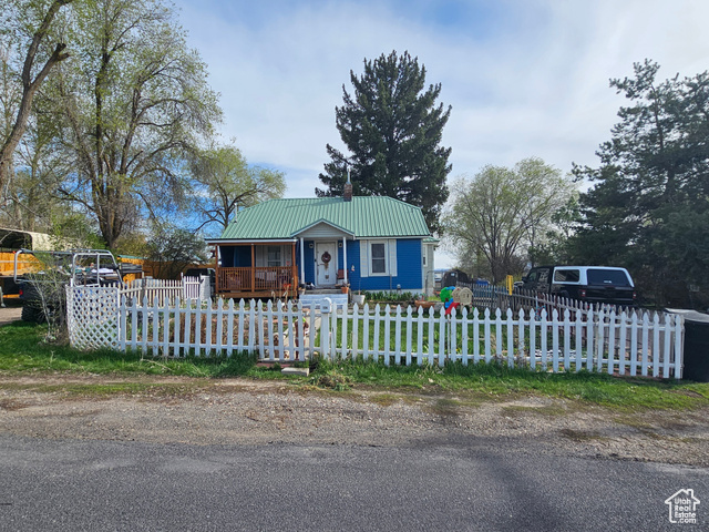 194 E 100 N, Malad City ID 83252
