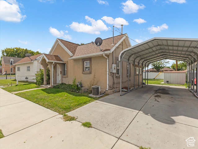 Photo 5 for MLS #2090798 at 115 N 300 East
