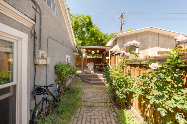 Photo 25 for MLS #2090803 at 186 M St