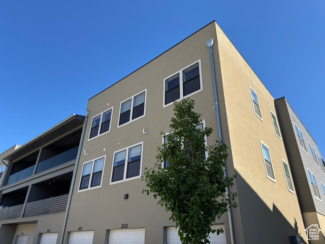8392 S SKY MIRROR LN #302, Midvale UT 84047