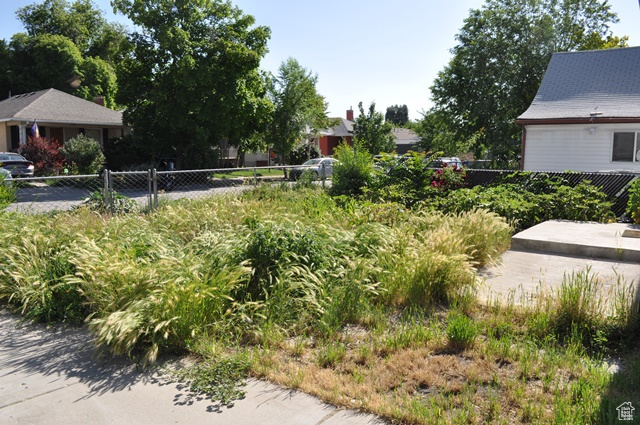 Photo 24 for MLS #2090825 at 331 E Hampton Ave