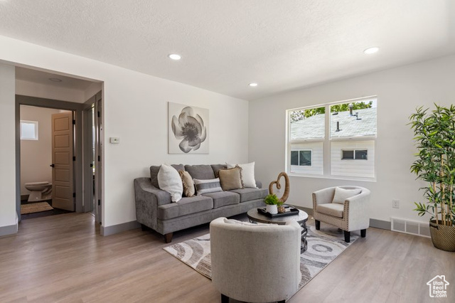 Photo 8 for MLS #2090853 at 526 E Commonwealth Ave