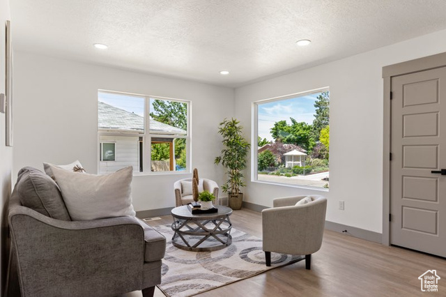 Photo 9 for MLS #2090853 at 526 E Commonwealth Ave