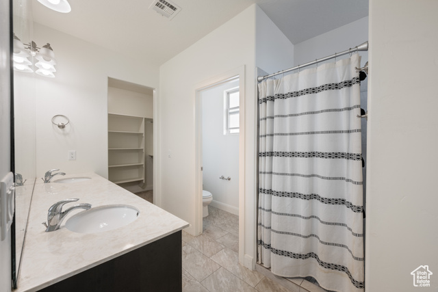 Photo 17 for MLS #2090866 at 258 N Windsor Dr