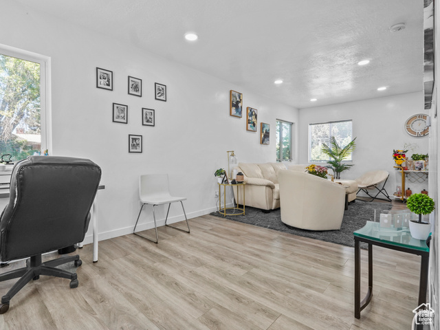 Photo 13 for MLS #2090881 at 60 S Whiteside St