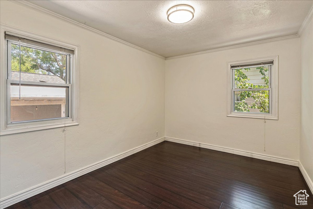 Photo 21 for MLS #2091081 at 6 W Miller St