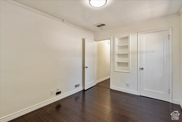Photo 22 for MLS #2091081 at 6 W Miller St