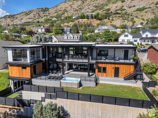 3943 N FOOTHILL DR, Provo UT 84604