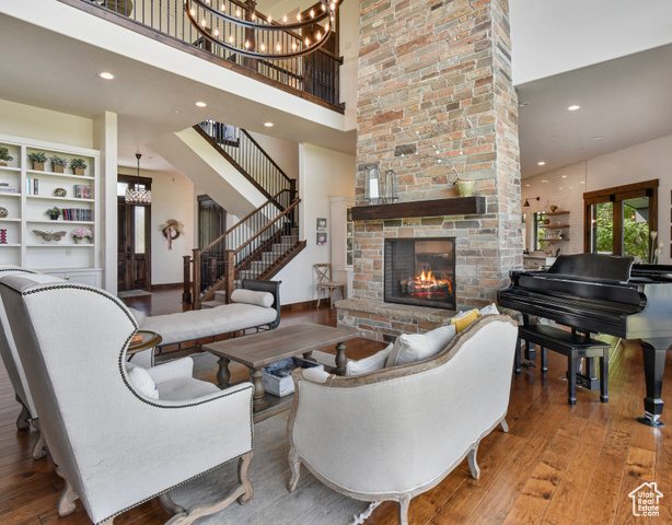Photo 10 for MLS #2091106 at 707 N Chimney Rock Rd