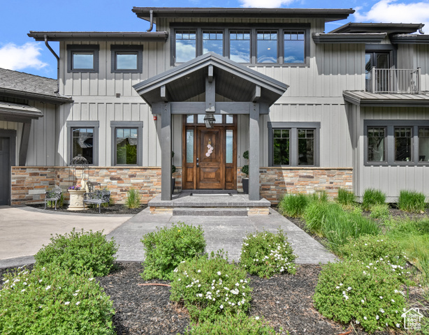 Photo 2 for MLS #2091106 at 707 N Chimney Rock Rd