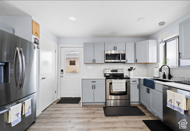 Photo 2 for MLS #2091199 at 603 Valley View Dr