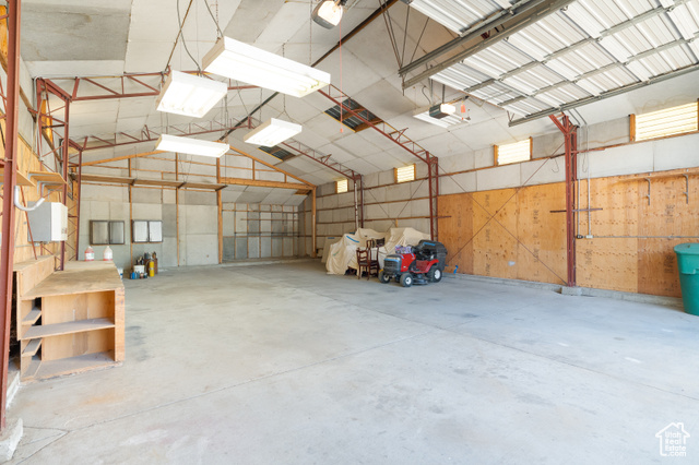 Photo 4 for MLS #2091258 at 649 W Bulldog Cir