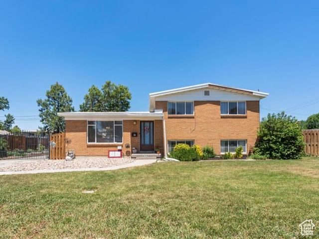 495 E MARY ROSE DR, Murray UT 84107