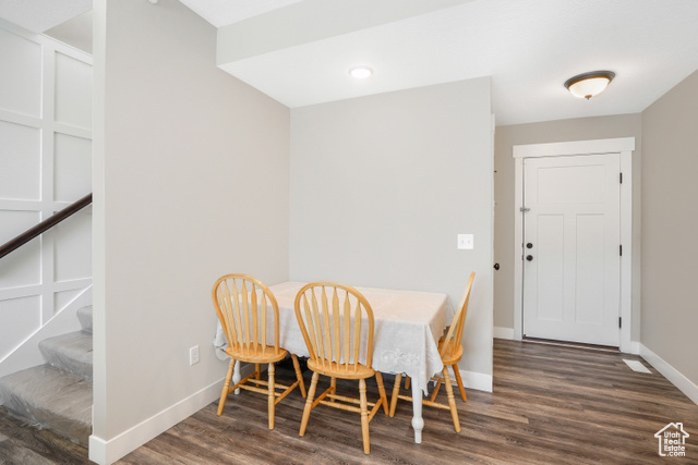 Photo 11 for MLS #2091285 at 2717 W Redwick Ct
