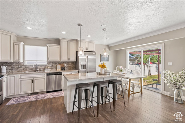 1673 W 9775 S, South Jordan UT 84095