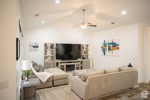 Photo 32 for MLS #2091384 at 1060 N Ocotillo Dr