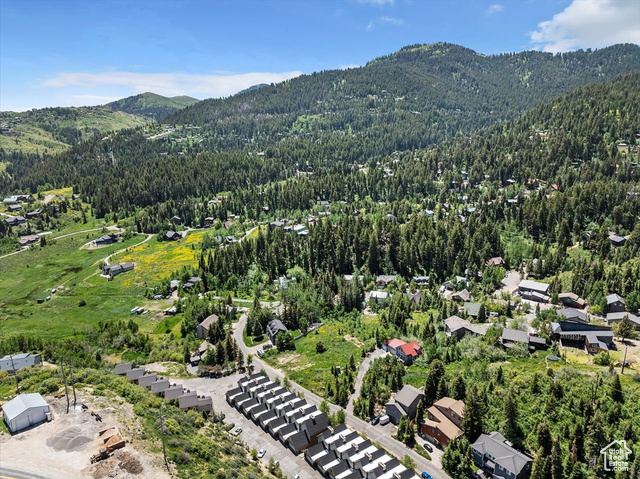 435 Aspen Dr 8