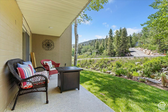 435 Aspen Dr 8