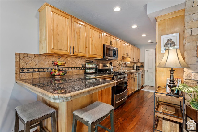 435 Aspen Dr 8