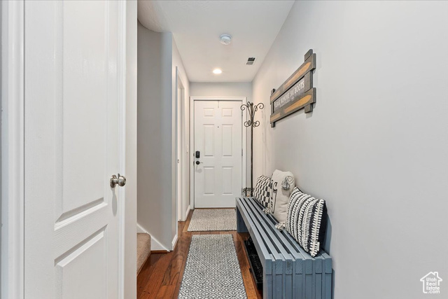 435 Aspen Dr 8