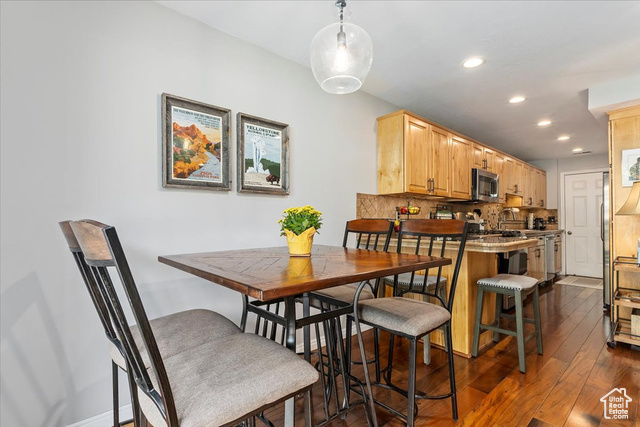 435 Aspen Dr 8