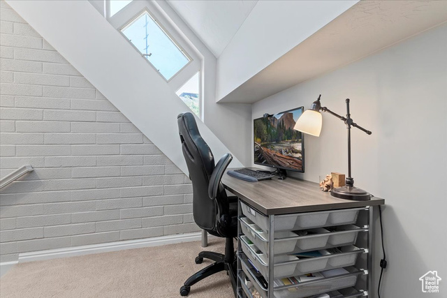 435 Aspen Dr 8