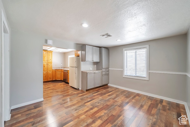 Photo 24 for MLS #2091441 at 560 E Garden Ave