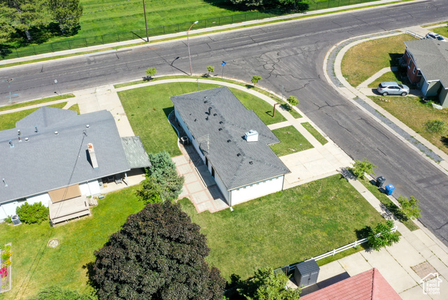 Photo 40 for MLS #2091467 at 1393 E Davis Ave