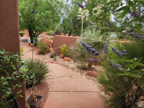 Photo 8 for MLS #2091498 at 2255 Tuweap Dr #54